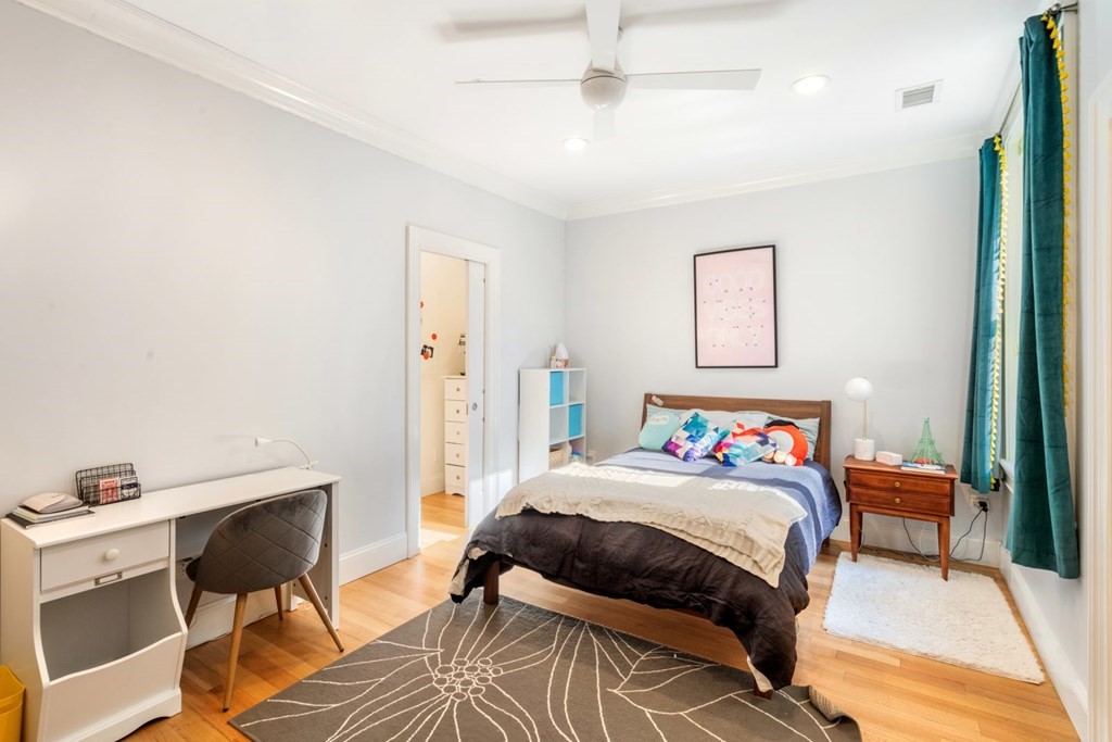 142 Fuller Street, Unit 2 Brookline, MA 02446 - Photo 10 of 20