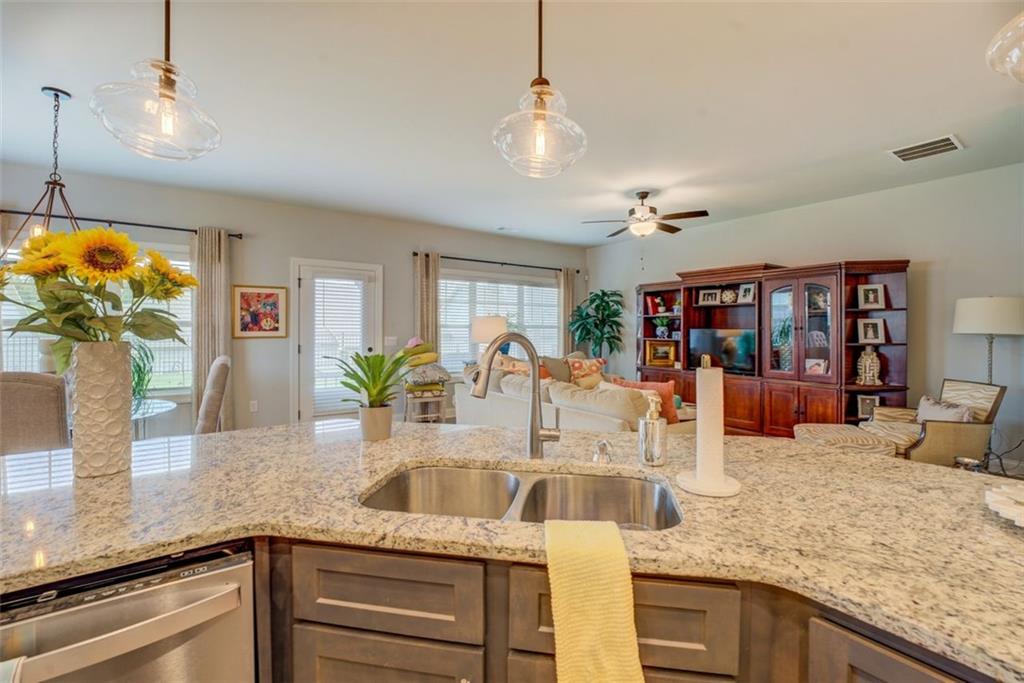 616 Haven Way Monroe, GA 30655 - Photo 6 of 40