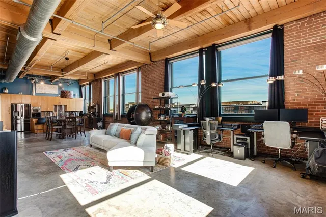 $300,000 | 901 Washington Avenue, Unit 309, St. Louis, MO 63101