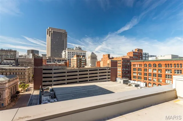 $300,000 | 901 Washington Avenue, Unit 309, St. Louis, MO 63101