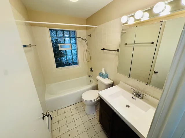 $1,350 | 1009 Victoria, Unit 1N, Antioch, IL 60002