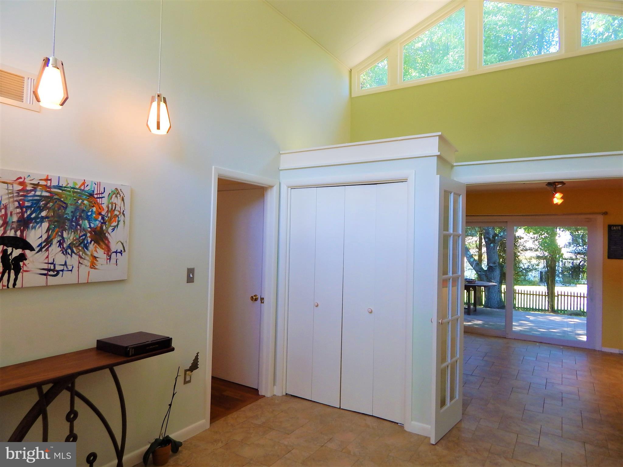 42 Mountainview Road Ewing, NJ 08628 - Photo 2 of 21 Dramatic Entrance Foyer
