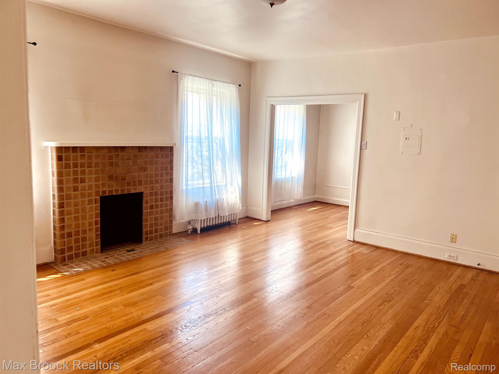 327 Southfield Road, Unit 2CS Birmingham, MI 48009 - Photo 5 of 14 Gallery Image 5
