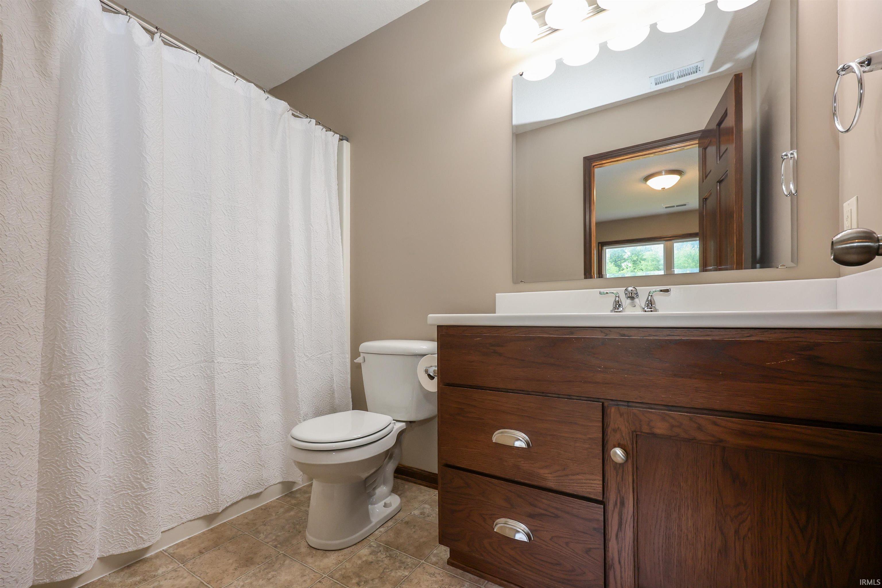 11919 Edgerton Road New Haven, IN 46774 - Photo 21 of 41