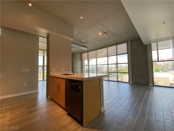 $2,845 | 353 East Bonneville Avenue, Unit 339, Las Vegas, NV 89101