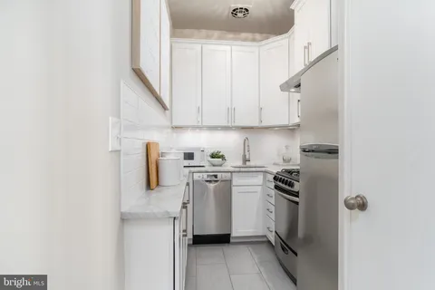 $340,000 | 1300 Massachusetts Avenue Northwest, Unit 302, Washington, DC 20005