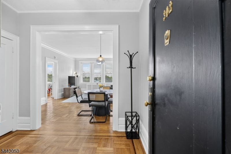 16 Forest Street Montclair, NJ 07042 - Photo 5 of 24