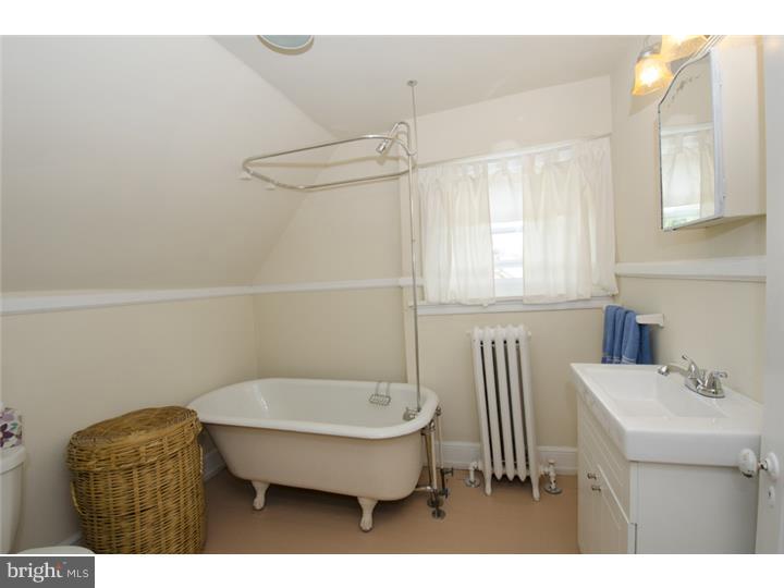 22 Radcliff Road Bala Cynwyd, PA 19004 - Photo 15 of 23 Bathroom