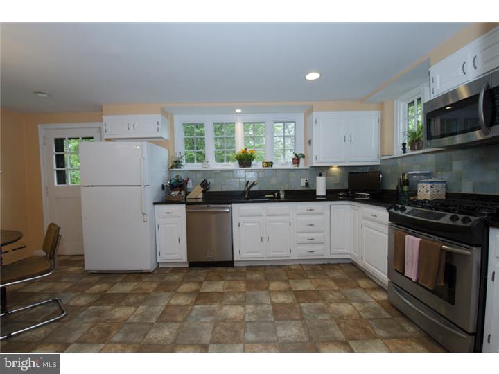 22 Radcliff Road Bala Cynwyd, PA 19004 - Photo 7 of 23 Kitchen