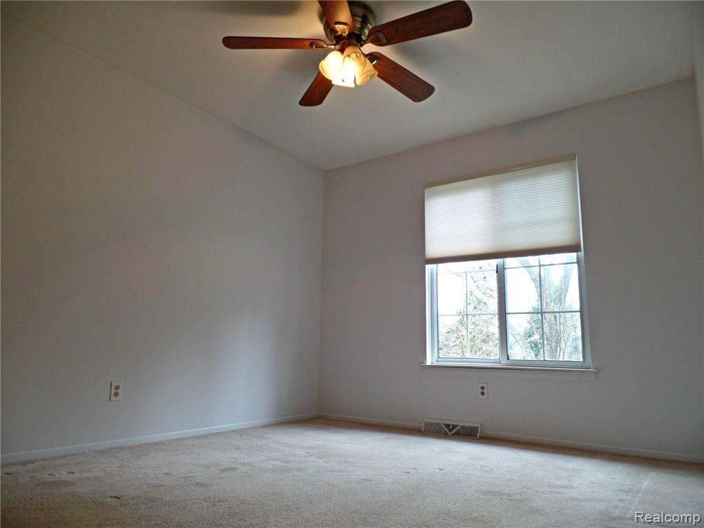 160 North Baldwin Road Oxford, MI 48371 - Photo 28 of 40 SAM_7554.JPG