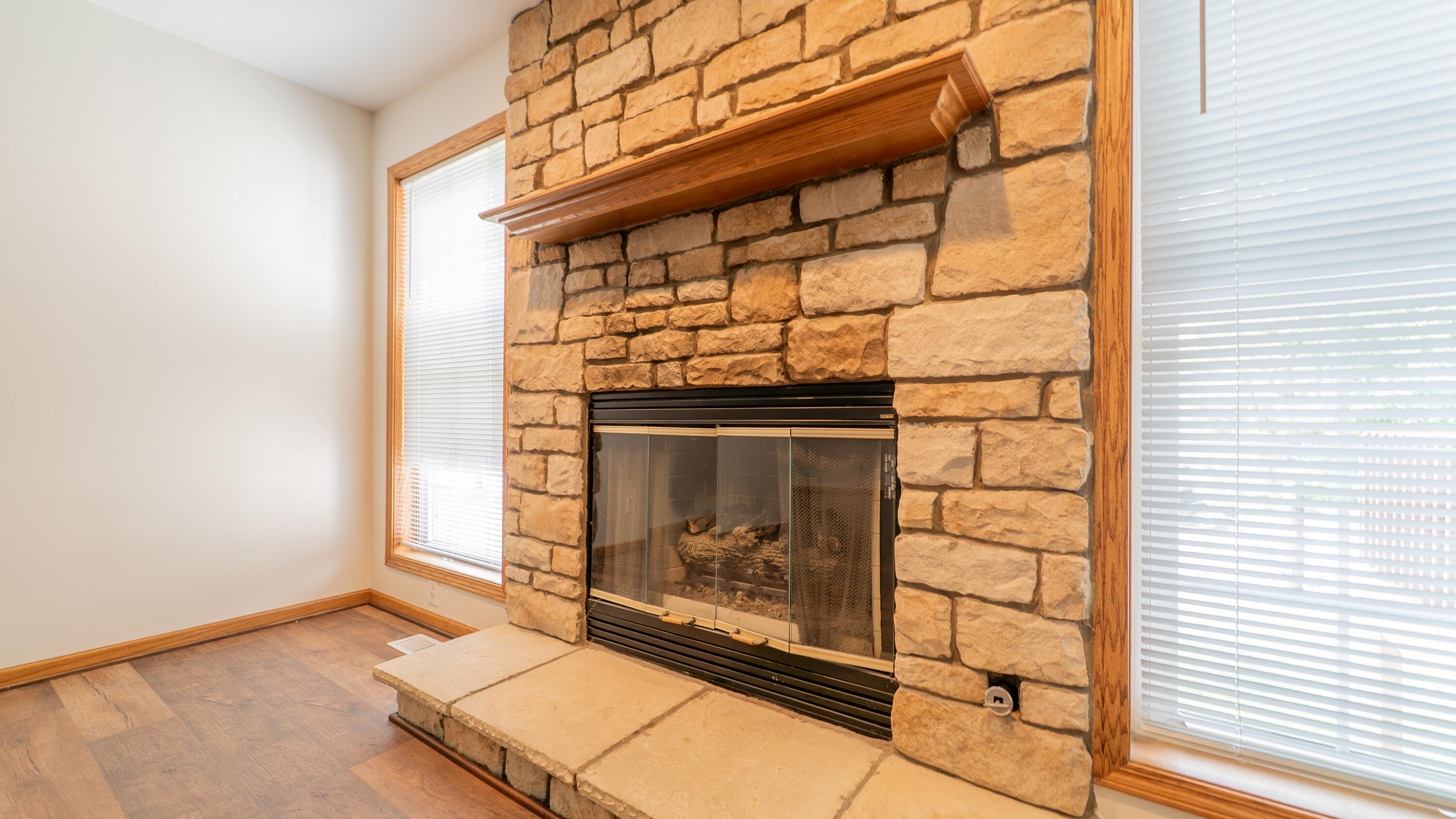 930 Doe Path Lane Crown Point, IN 46307 - Photo 7 of 36 3000x1687