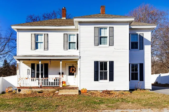 $575,000 | 42 Bunker Street, Farmington, NH 03835