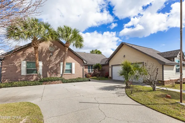$389,000 | 1803 Massachusetts Avenue, Lynn Haven, FL 32444