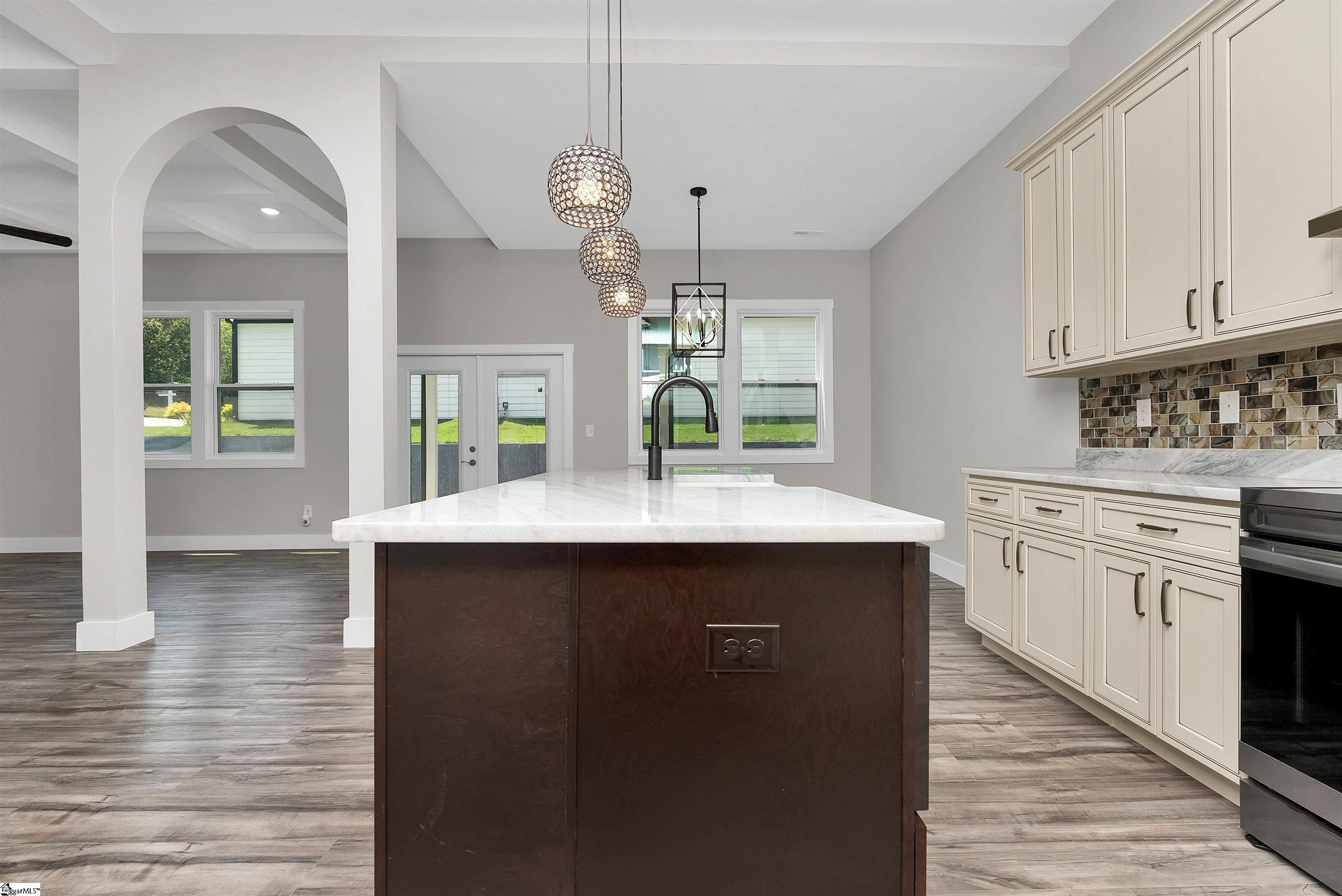 101 Wilson Street Greer, SC 29651 - Photo 7 of 36 Gallery Image 7