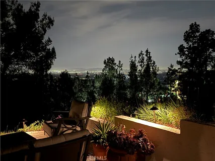 $1,425,000 | 720 Starlight Heights Drive, La Canada Flintridge, CA 91011