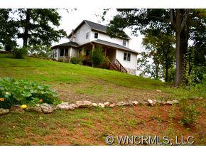 187 Jaynes Mtn. Road Canton, NC 28716 - Photo 4 of 24 a view of a house with a yard