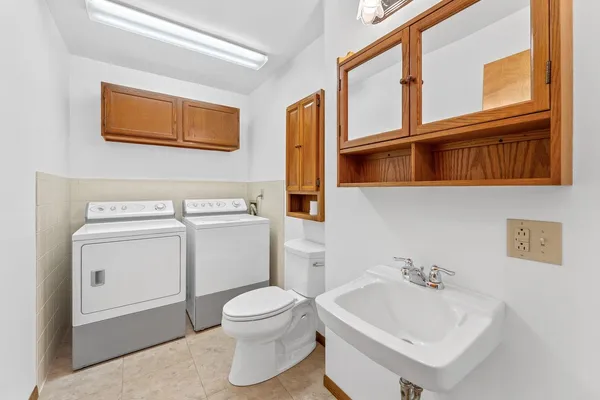 $249,900 | 402 Modern, Reedsburg, WI 53959