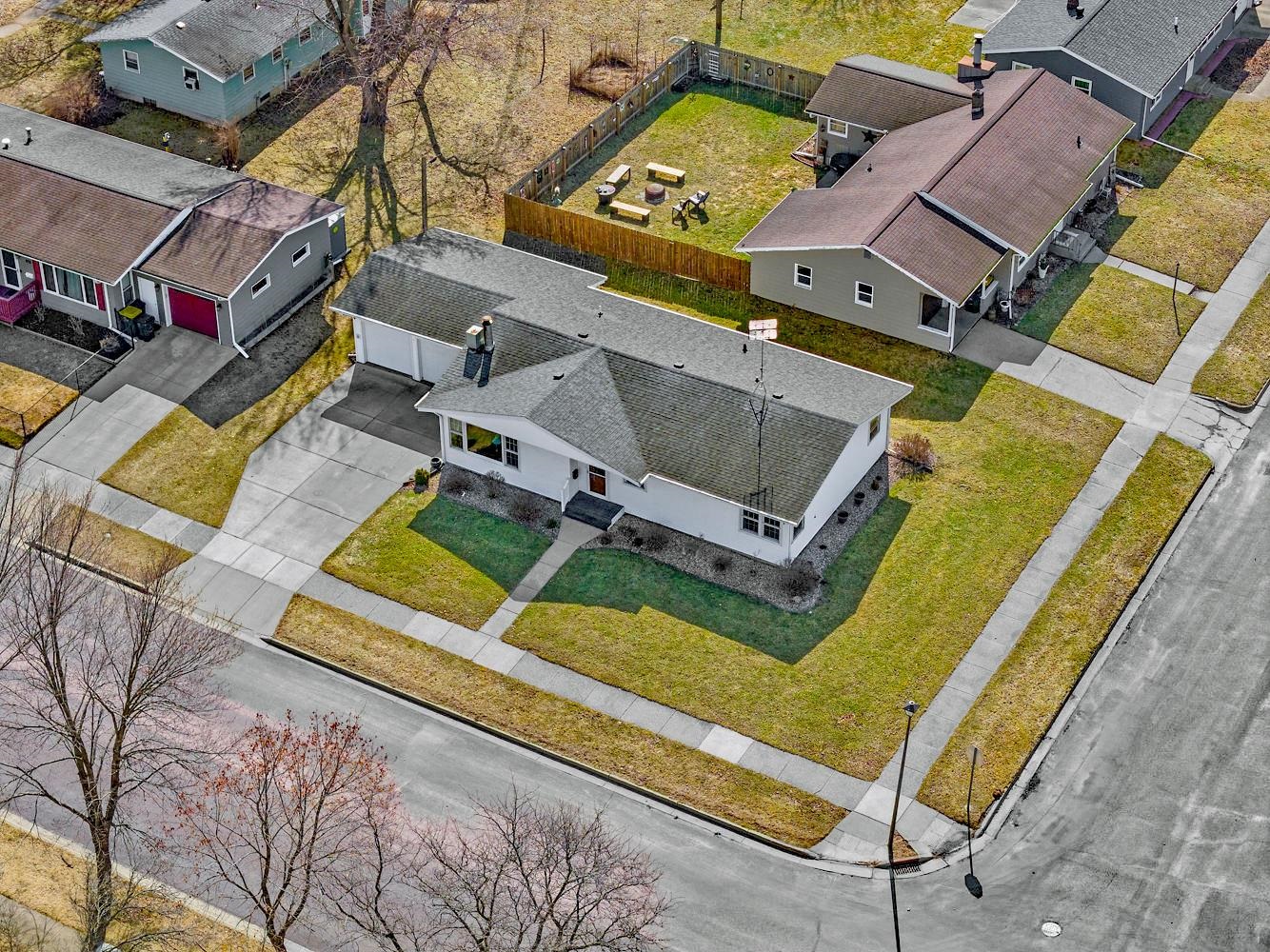 402 Modern Reedsburg, WI 53959 - Photo 27 of 35