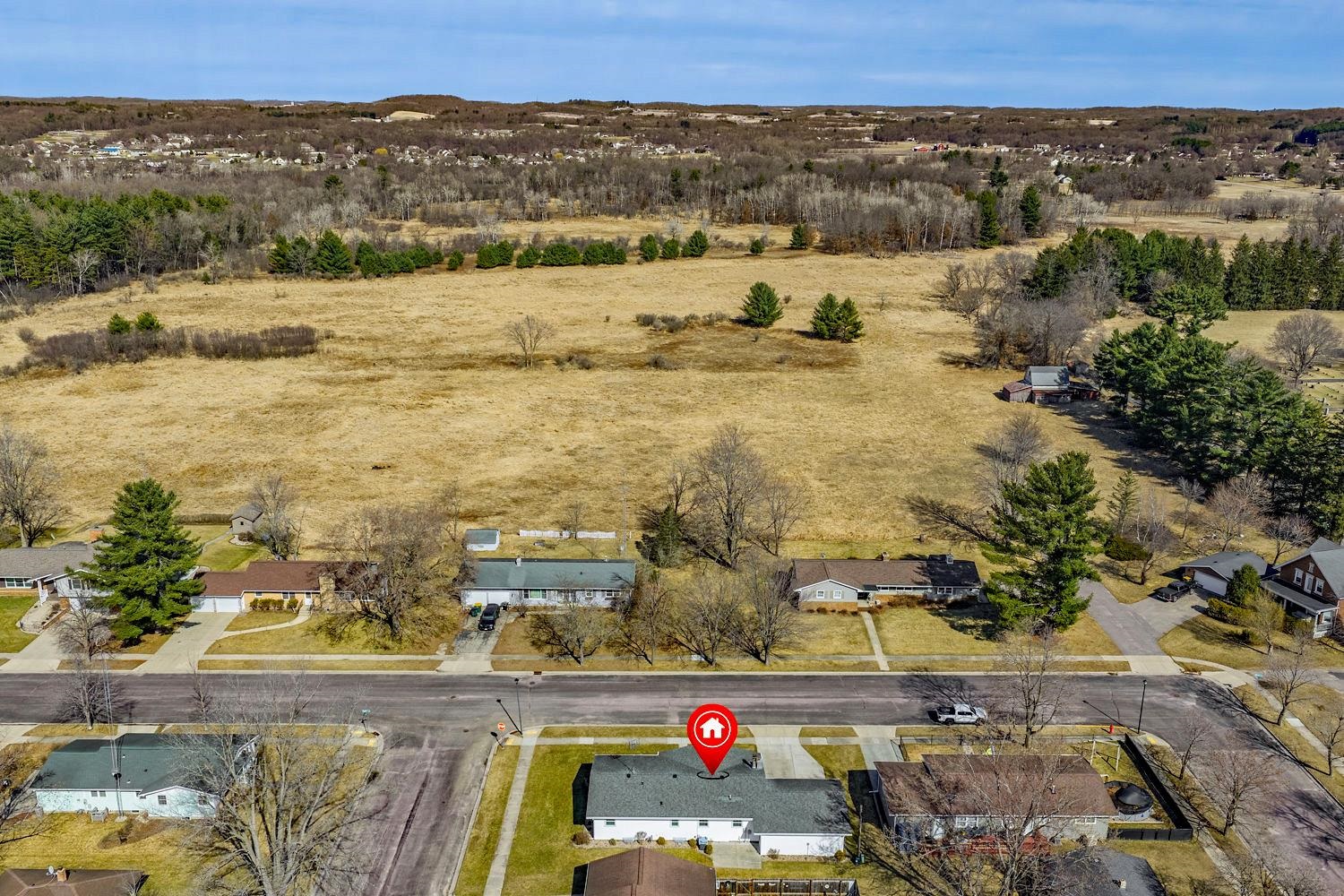 402 Modern Reedsburg, WI 53959 - Photo 33 of 35