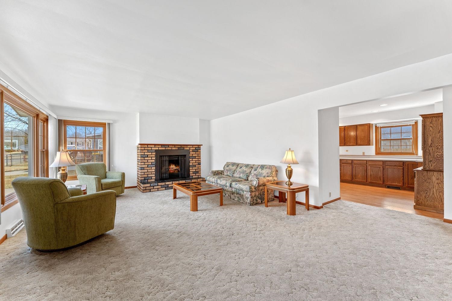 402 Modern Reedsburg, WI 53959 - Photo 10 of 35