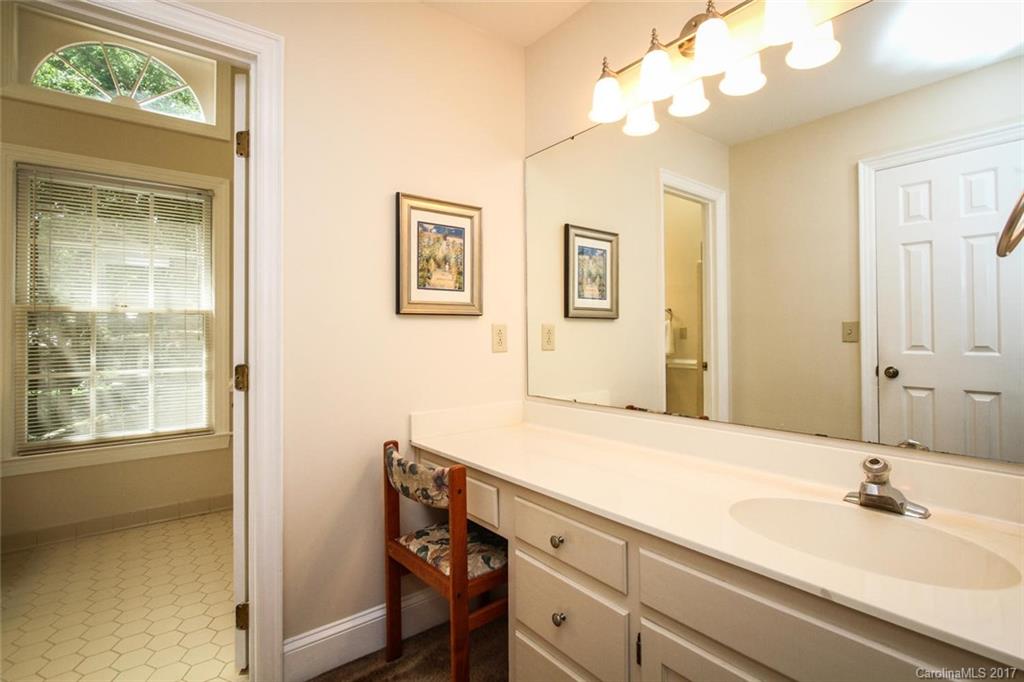 4201 Quail View Road Charlotte, NC 28226 - Photo 12 of 24 Gallery Image 12