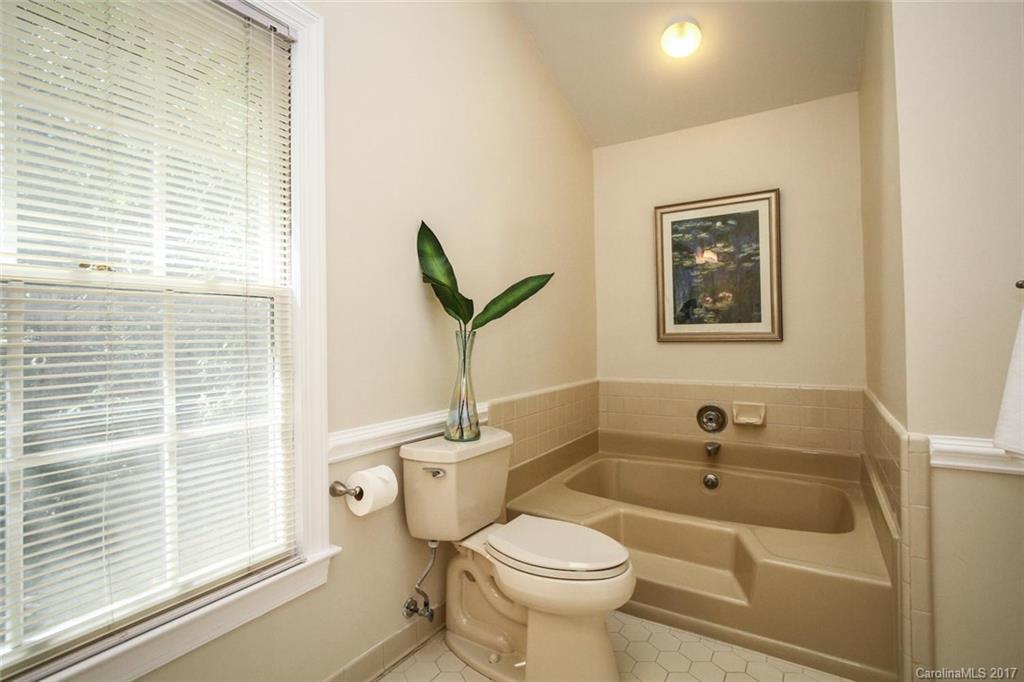 4201 Quail View Road Charlotte, NC 28226 - Photo 13 of 24 Gallery Image 13