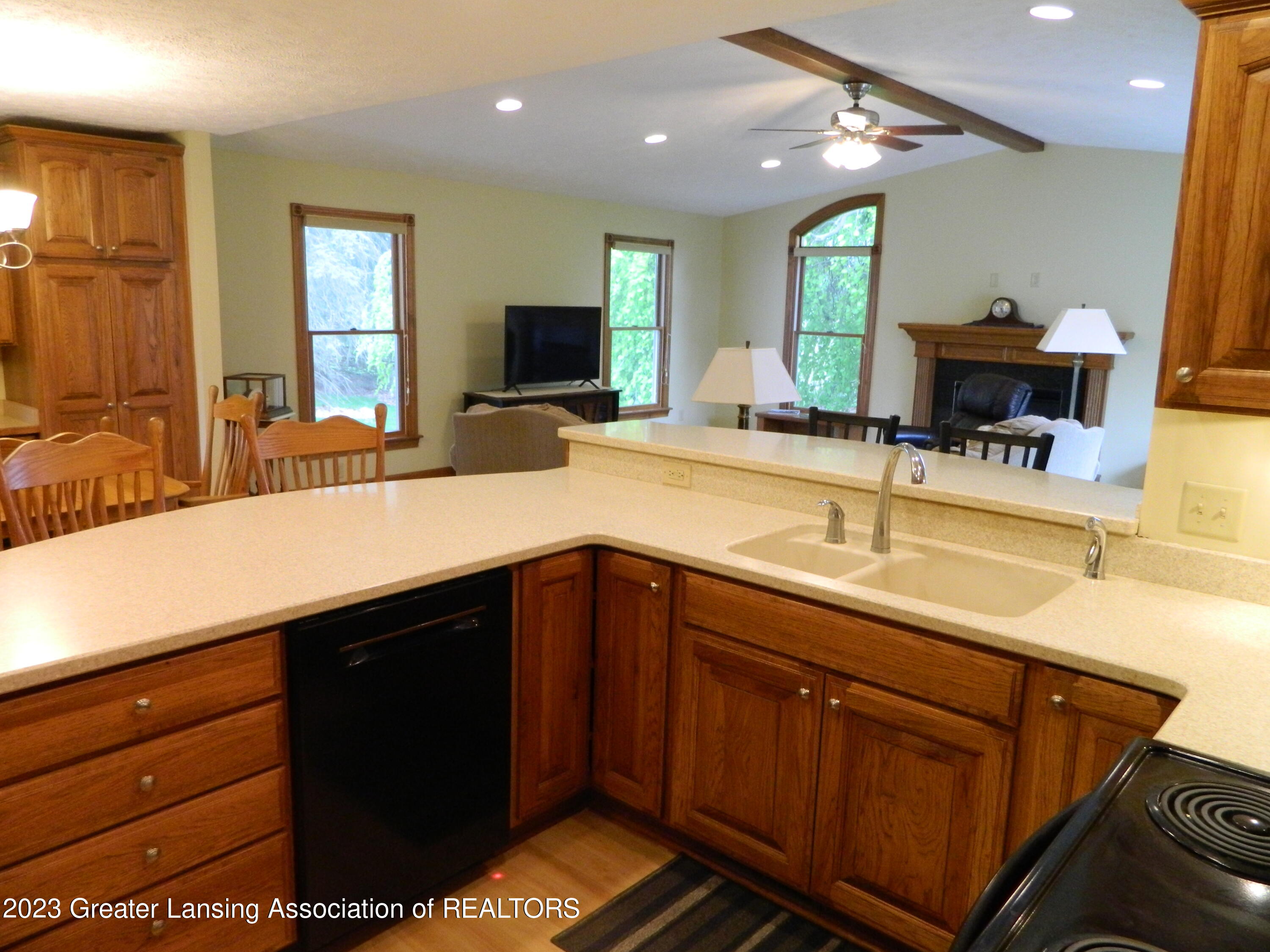 518 Lamb Road Mason, MI 48854 - Photo 17 of 37 DSCN5397