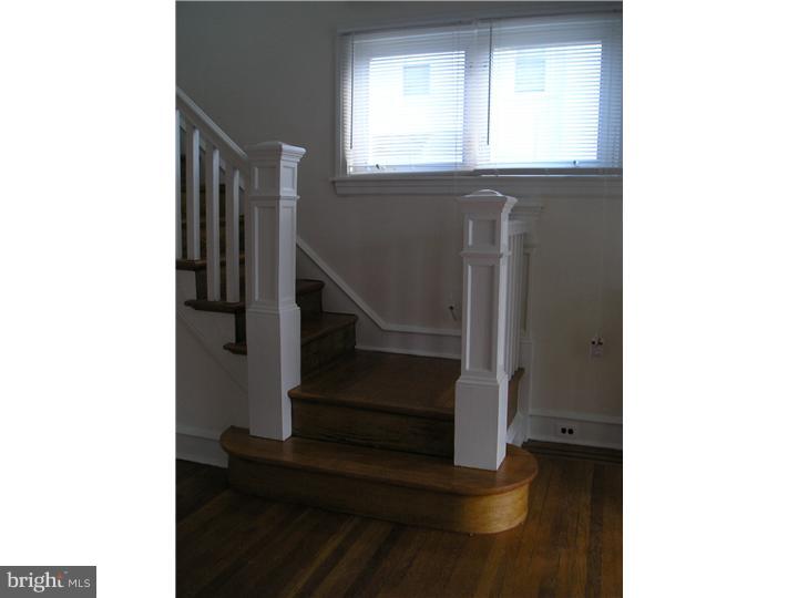 112 Yale Road Havertown, PA 19083 - Photo 6 of 11 Living Room