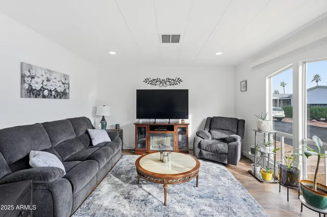 $79,400 | 2650 West Union Hills Drive, Unit 138, Phoenix, AZ 85027