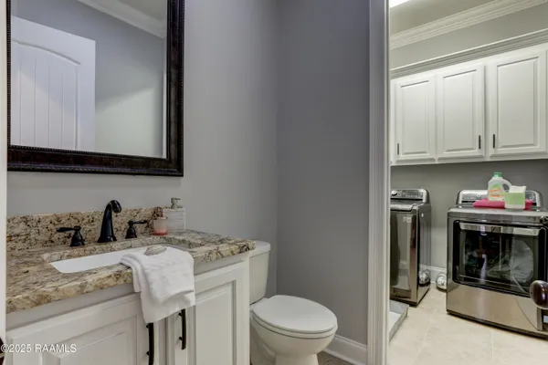 $2,800 | 505 North Montauban Drive, Lafayette, LA 70507