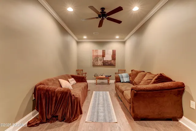 $3,000 | 505 North Montauban Drive, Lafayette, LA 70507