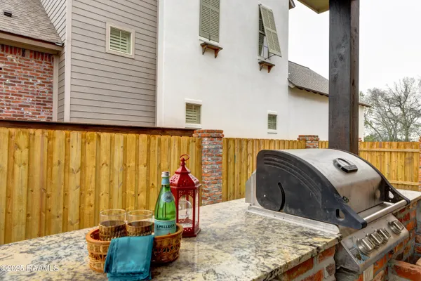 $2,800 | 505 North Montauban Drive, Lafayette, LA 70507