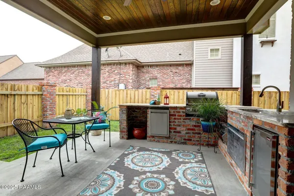 $2,800 | 505 North Montauban Drive, Lafayette, LA 70507