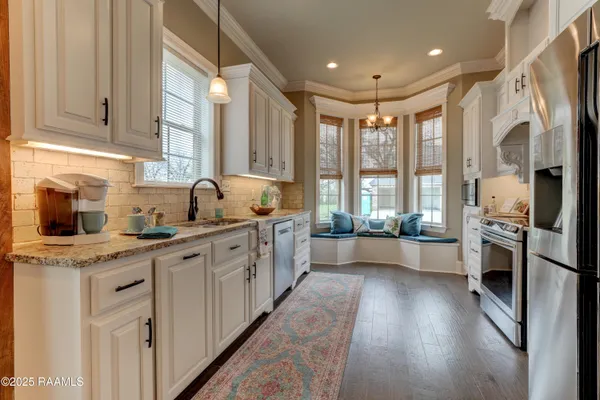 $2,800 | 505 North Montauban Drive, Lafayette, LA 70507