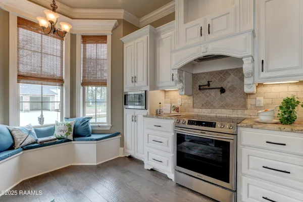 $2,800 | 505 North Montauban Drive, Lafayette, LA 70507