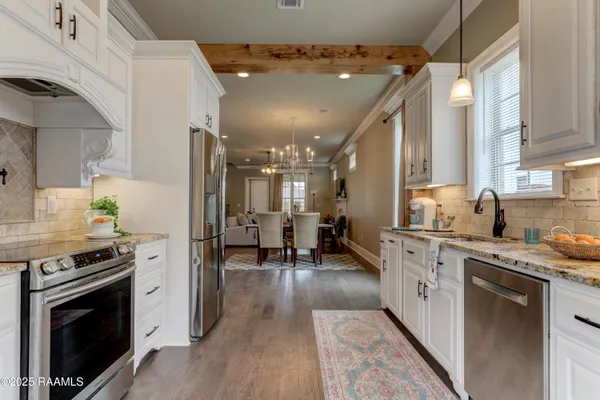 $2,800 | 505 North Montauban Drive, Lafayette, LA 70507