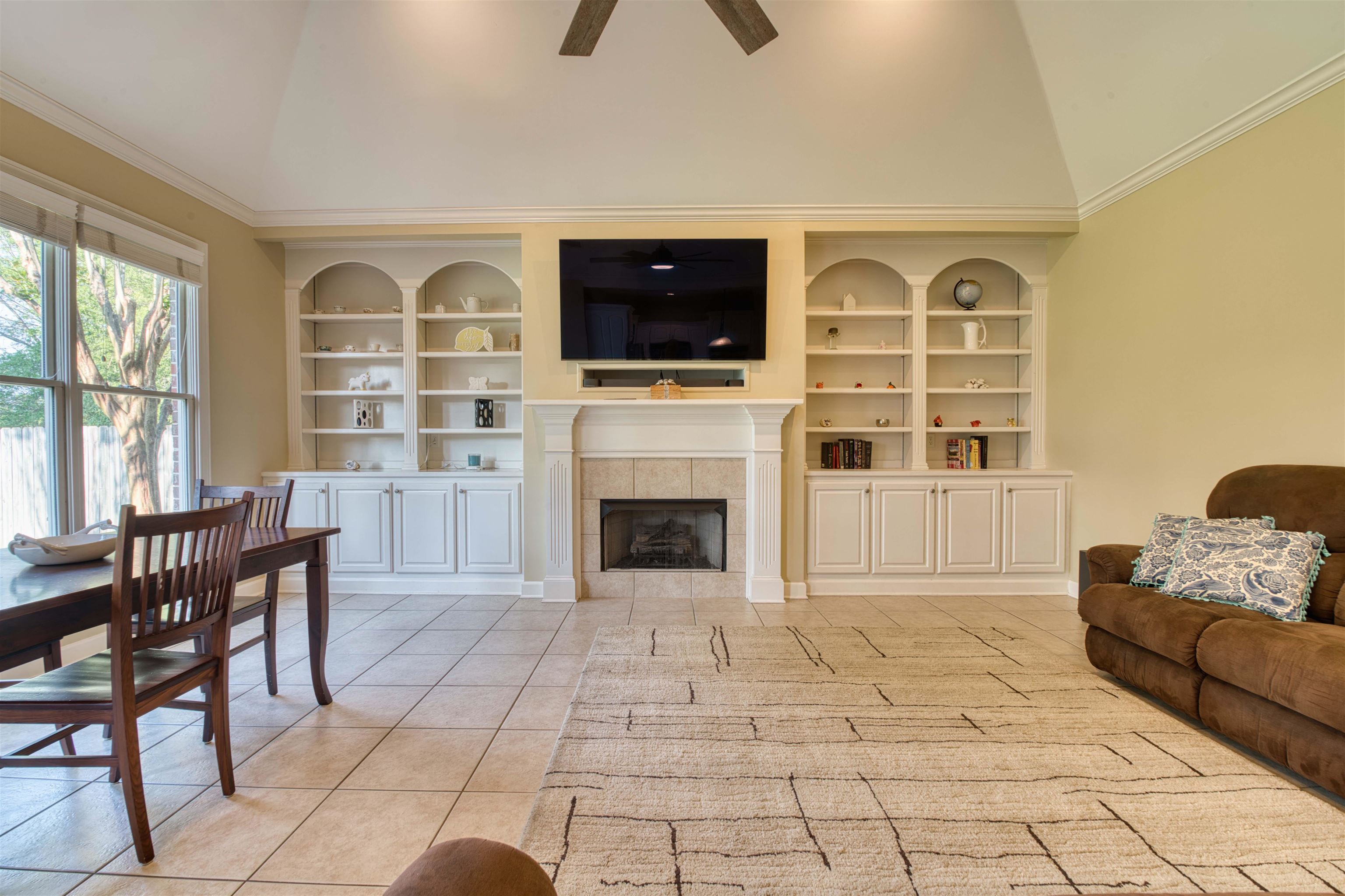 1630 Wolf Ridge Drive Collierville, TN 38017 - Photo 11 of 38 Gallery Image 11
