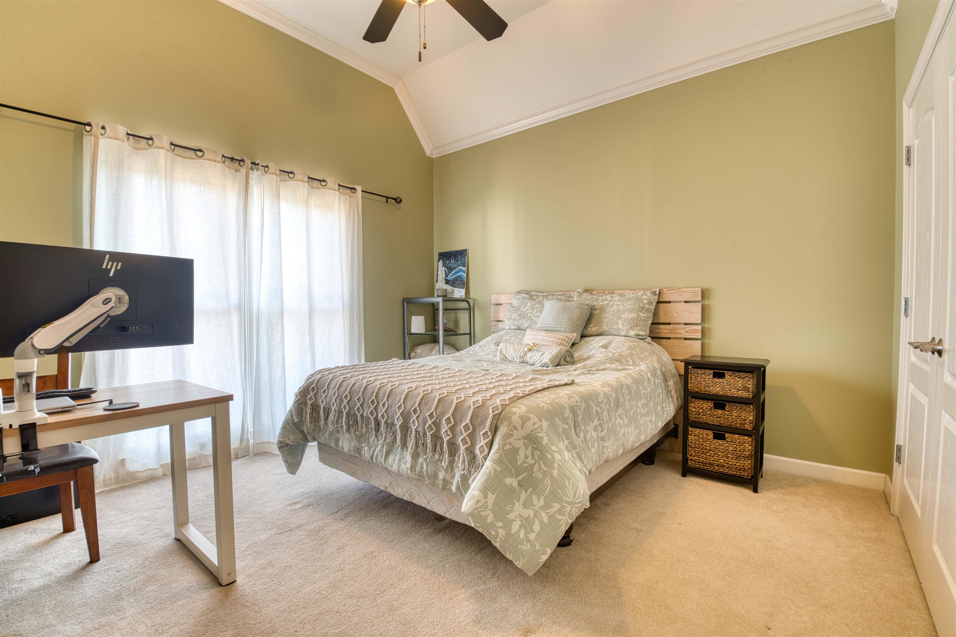 1630 Wolf Ridge Drive Collierville, TN 38017 - Photo 25 of 38 Bedroom featuring carpet flooring, ceiling fan, crown molding, vaulted ceiling, and baseboards