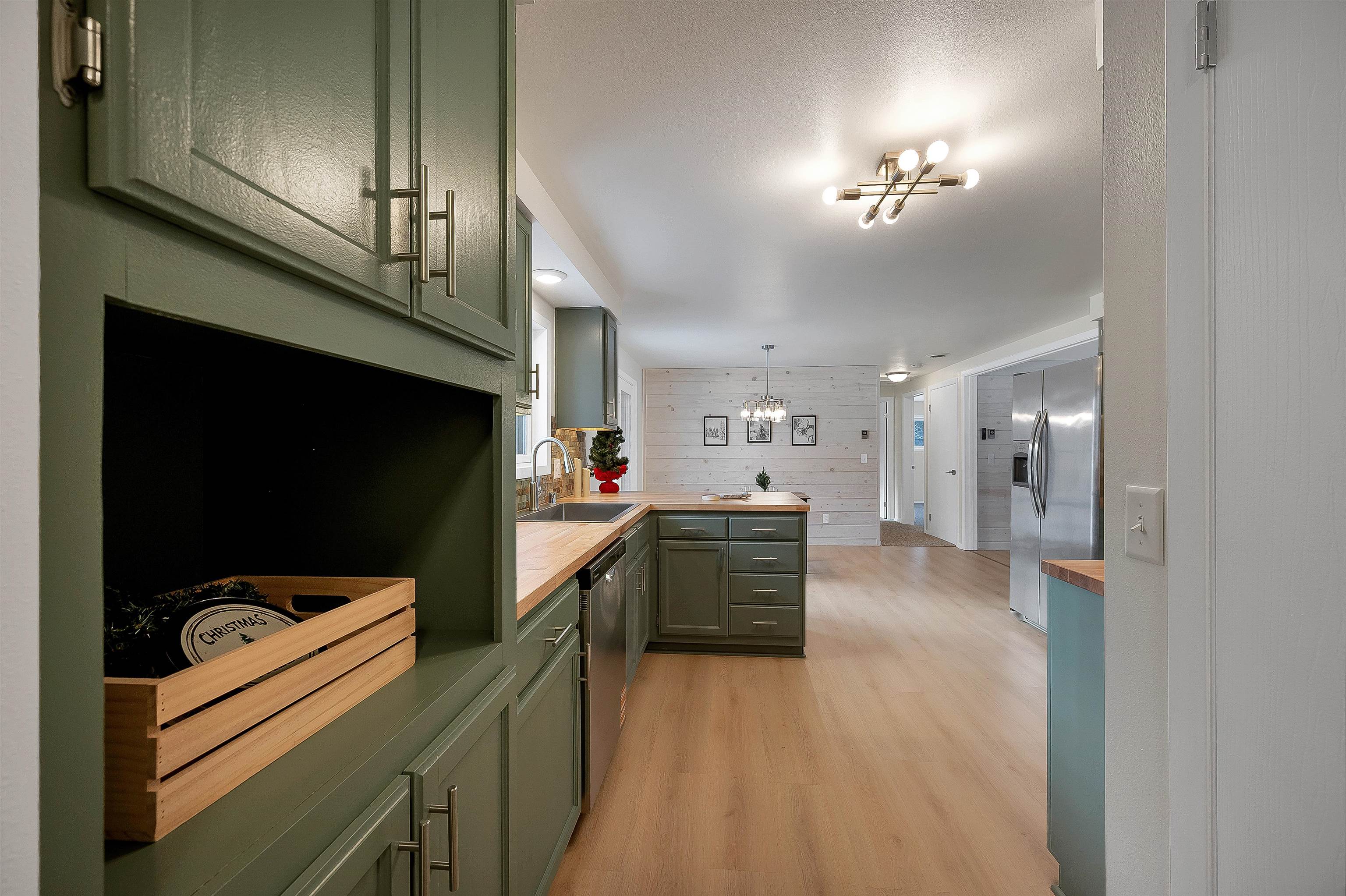 2131 Doran Street Oconto, WI 54153 - Photo 10 of 47