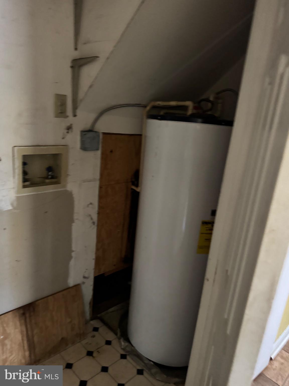 160 Rouzie Drive Tappahannock, VA 22560 - Photo 6 of 10 a view of a storage & utility room