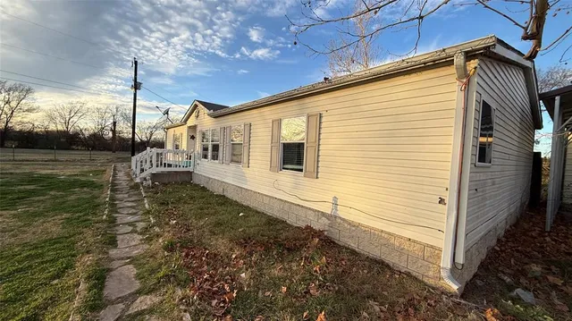 $369,600 | 2449 East Fm 120, Denison, TX 75021