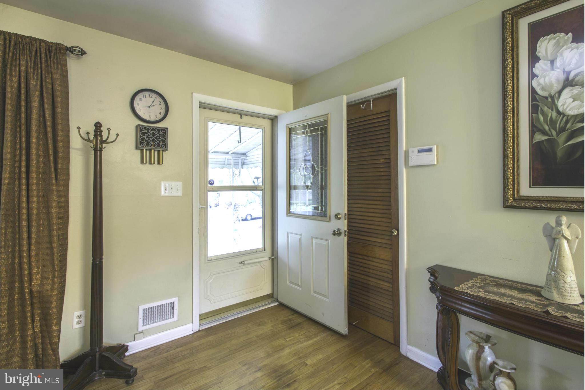 810 Meadow Road Severn, MD 21144 - Photo 6 of 29 Main Entry
