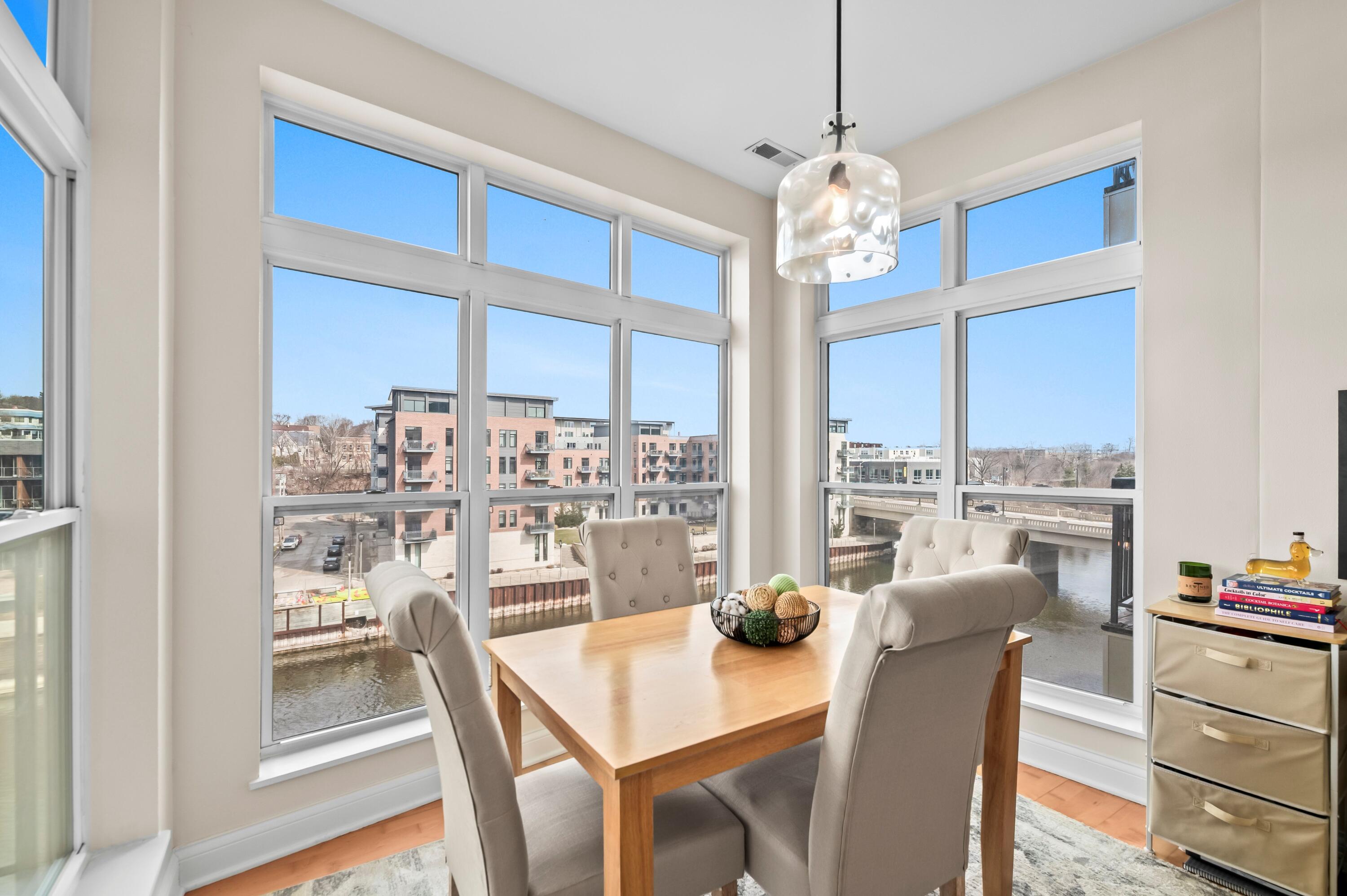 1915 North Water Street, Unit 303 Milwaukee, WI 53202 - Photo 11 of 44 DSC_4444