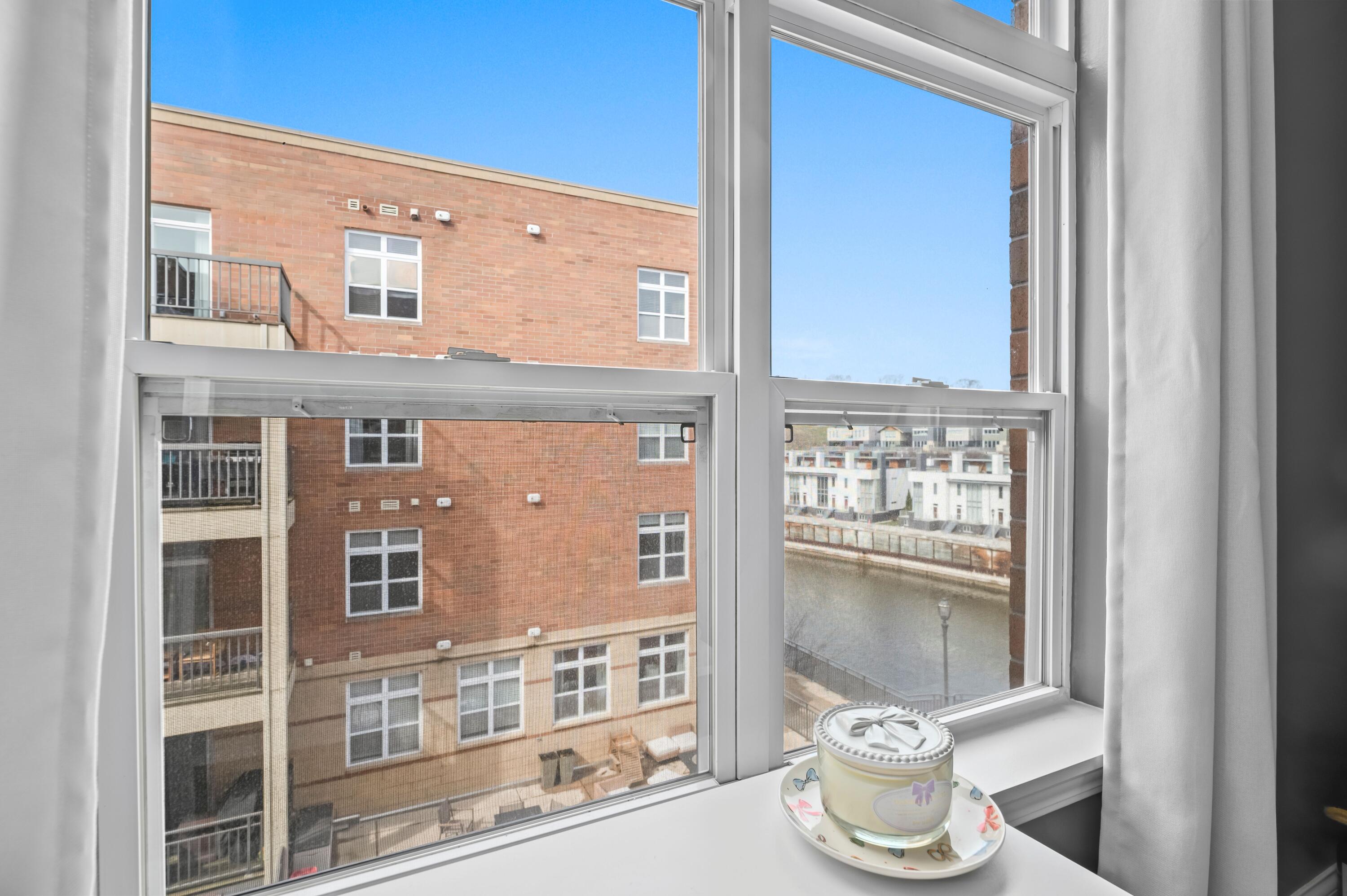 1915 North Water Street, Unit 303 Milwaukee, WI 53202 - Photo 21 of 44 DSC_4525