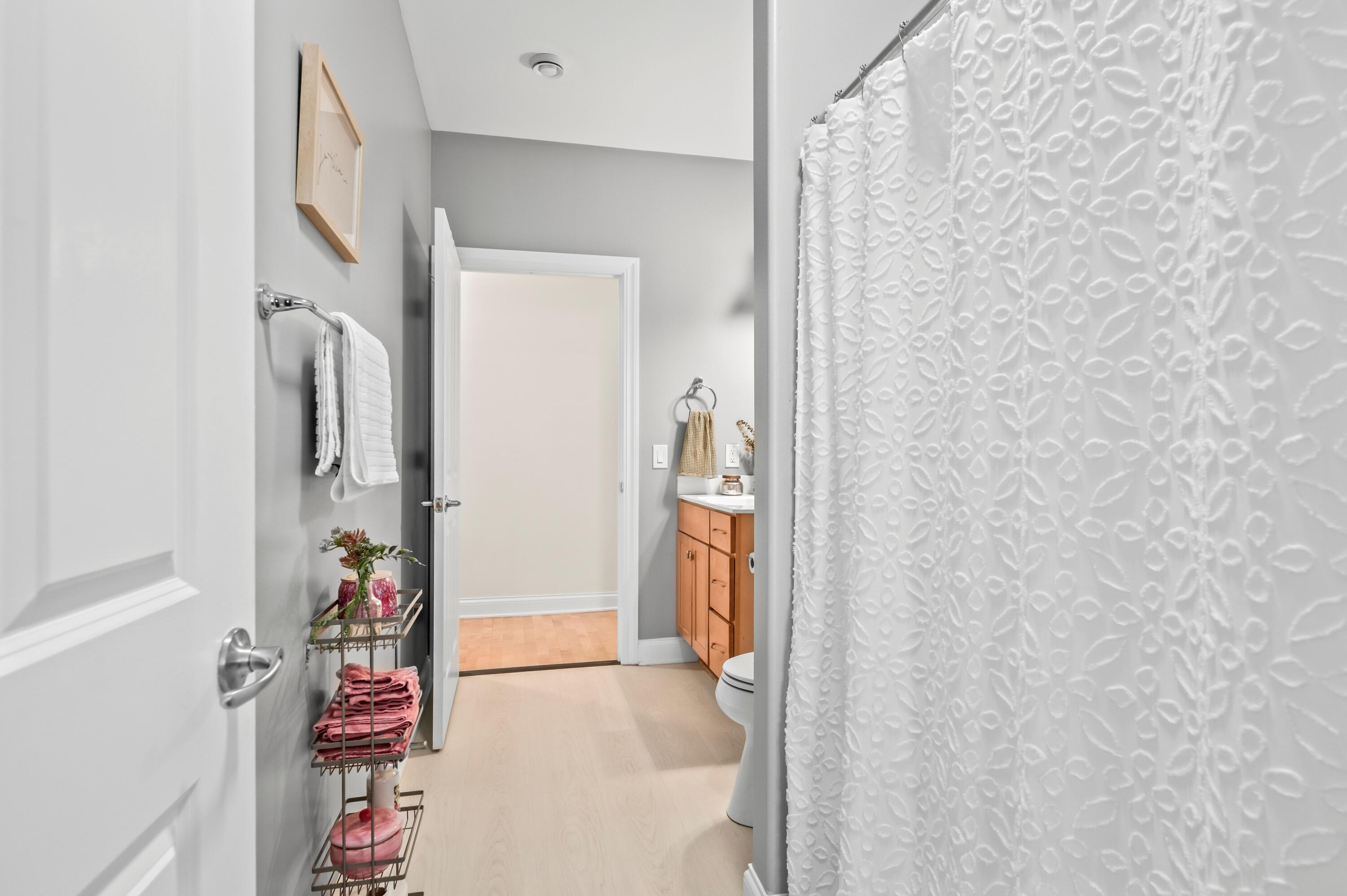 1915 North Water Street, Unit 303 Milwaukee, WI 53202 - Photo 27 of 44 DSC_4484