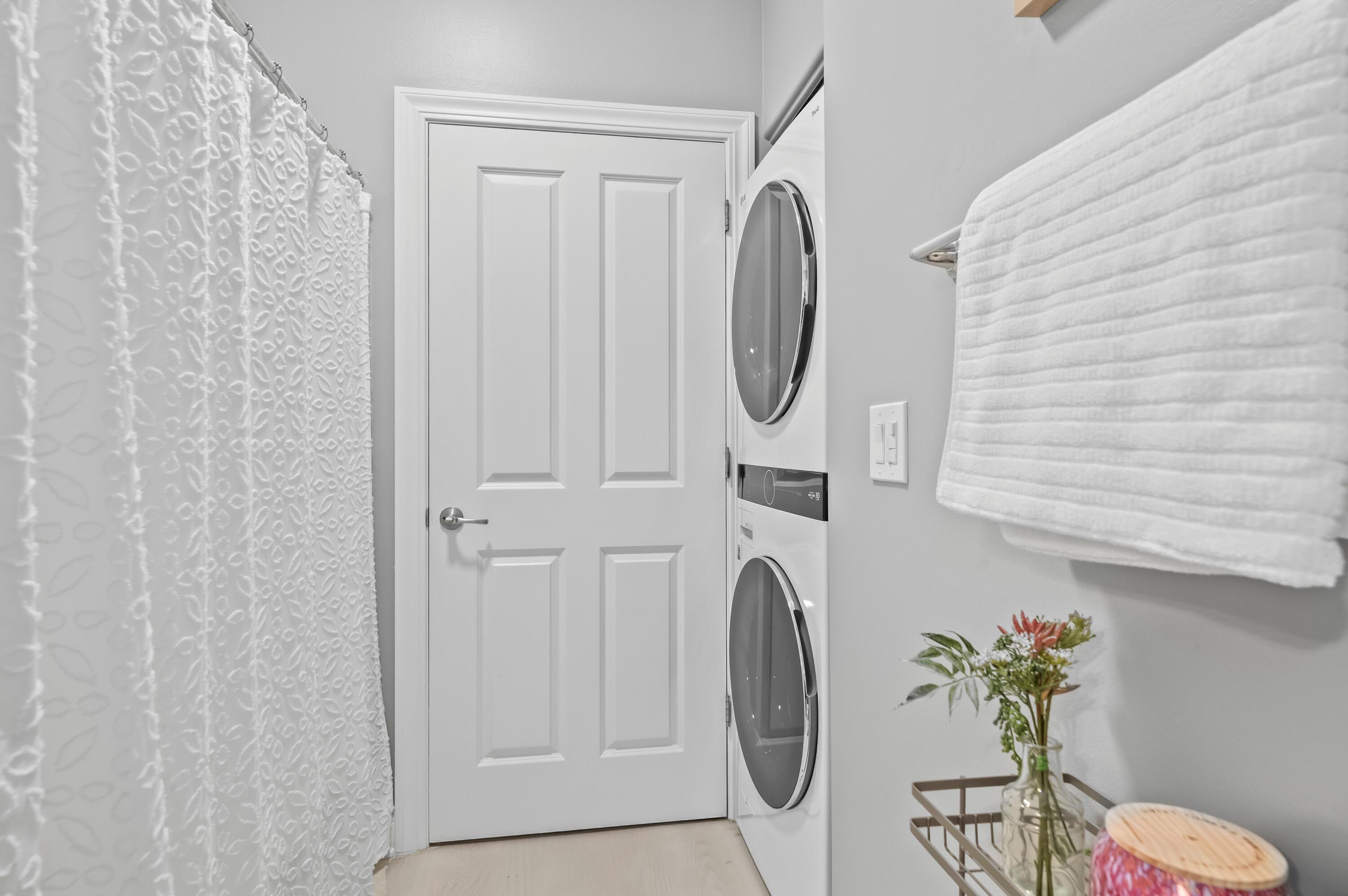 1915 North Water Street, Unit 303 Milwaukee, WI 53202 - Photo 28 of 44 DSC_4479