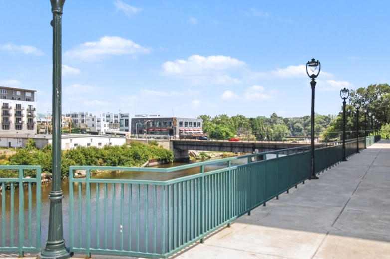 1915 North Water Street, Unit 303 Milwaukee, WI 53202 - Photo 41 of 44 DSC_1175