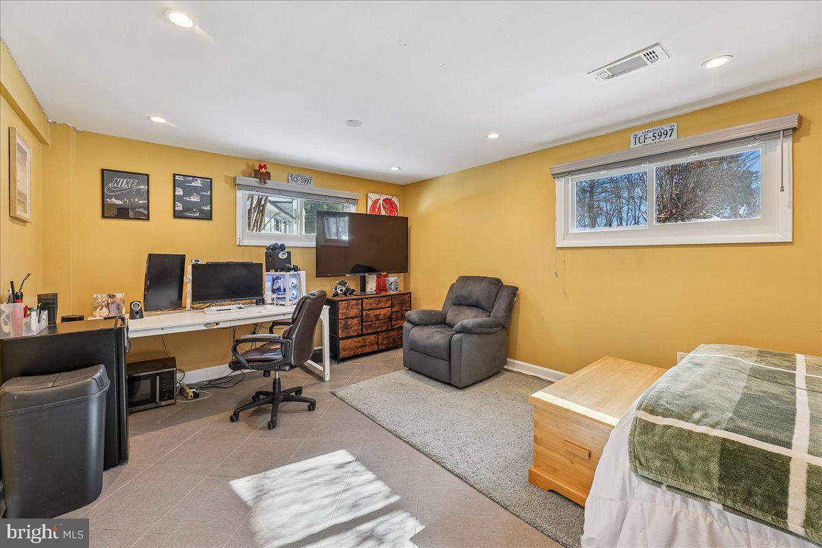 6816 Mayo Court Springfield, VA 22150 - Photo 37 of 43