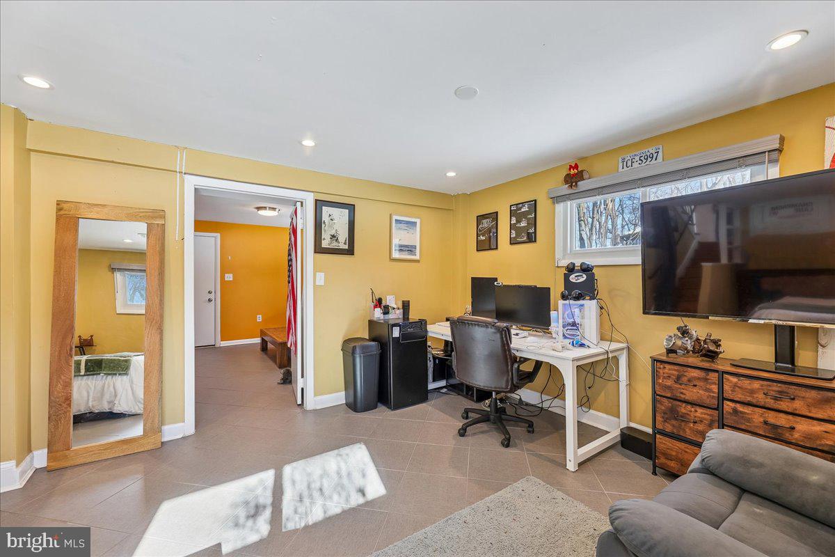 6816 Mayo Court Springfield, VA 22150 - Photo 39 of 43