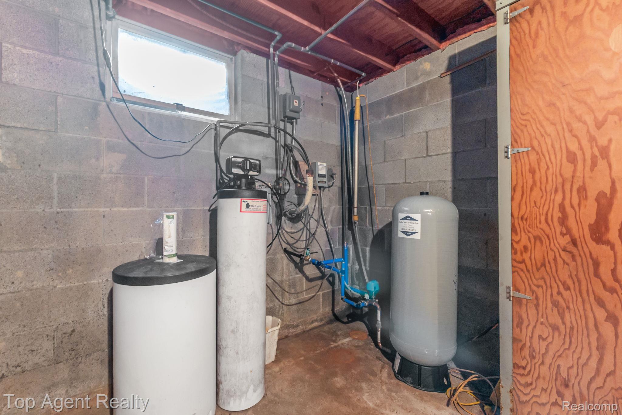 8269 Currie Road Northville, MI 48168 - Photo 43 of 80 Additional content